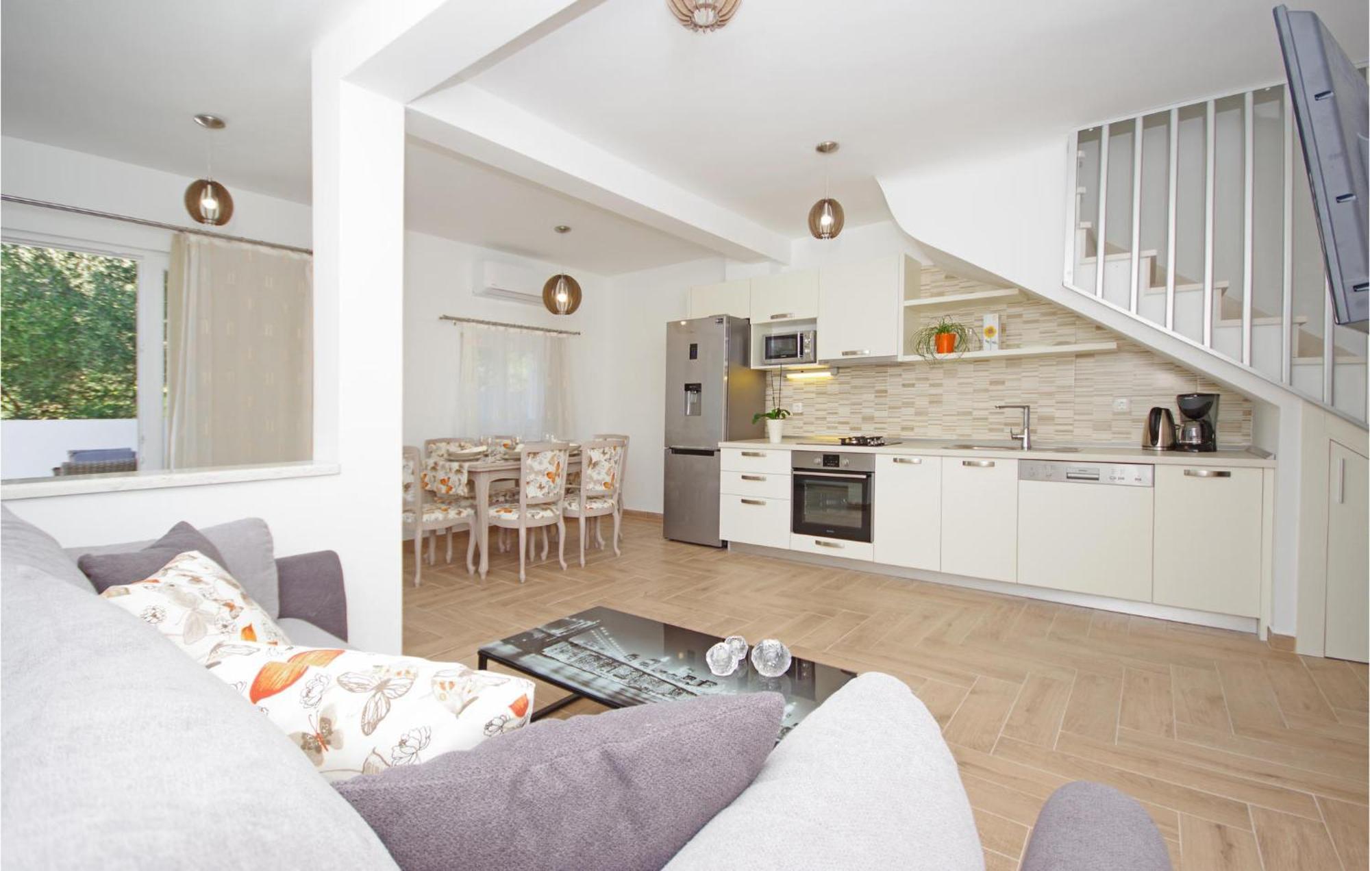 Awesome Home In Drvenik With Wifi Exterior photo