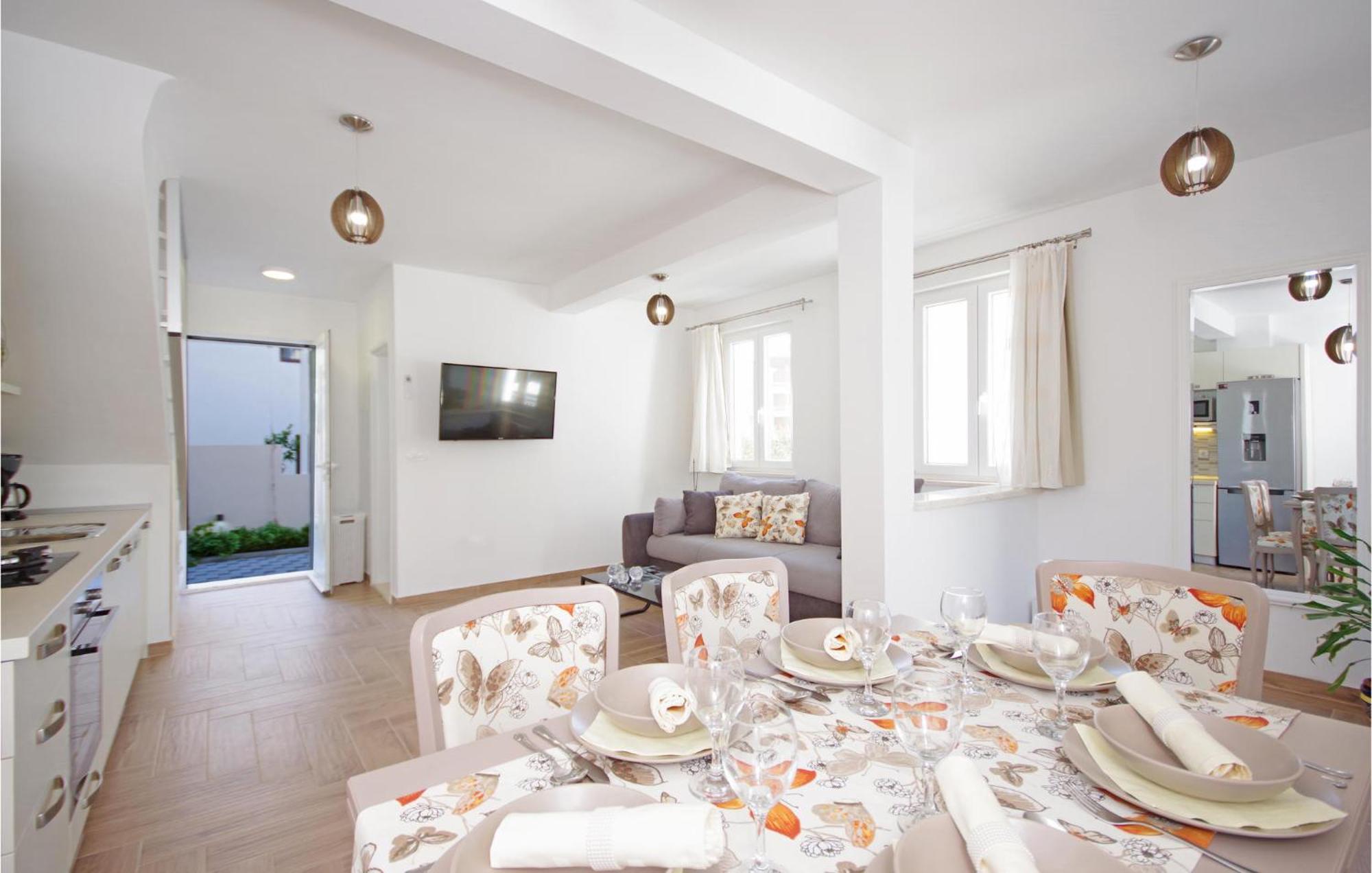 Awesome Home In Drvenik With Wifi Exterior photo
